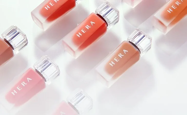 Unlock the secret to a fresh, youthful complexion every morning. This 5-step nightly skincare ritual is designed to cleanse, repair, and rejuvenate your skin while you sleep. Follow this simple guide to wake up to a brighter, healthier, and more resilient face.